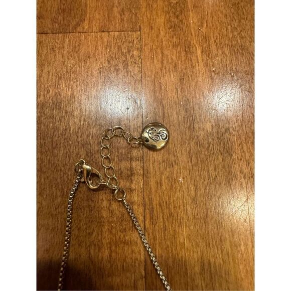 Woman’s plunder design necklace with matching bracelet - Picture 4 of 4